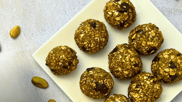 Bolitas protéicas con crema de pistacho y matcha