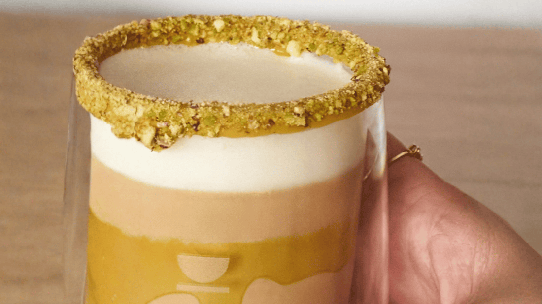 Café latte con crema de pistacho