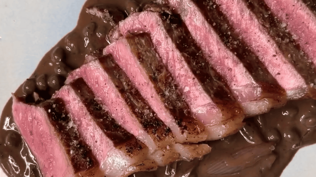 Entrecot con salsa de anacardo y algarroba