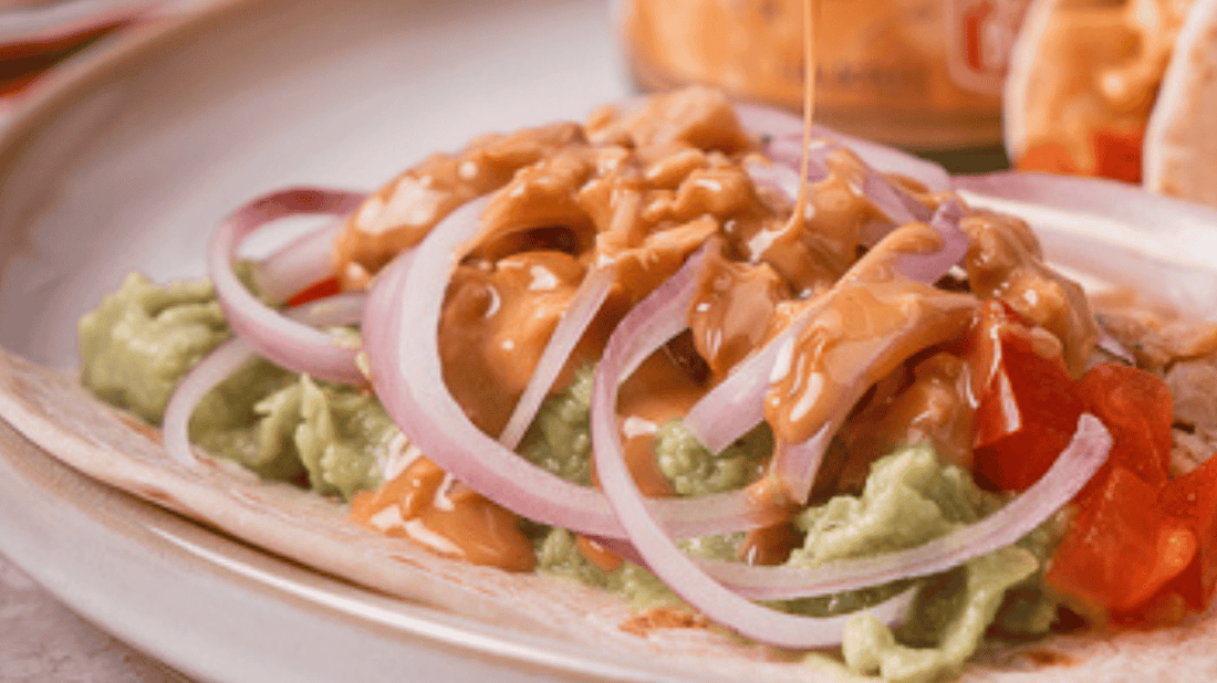 Fajitas con crema de almendra crujiente