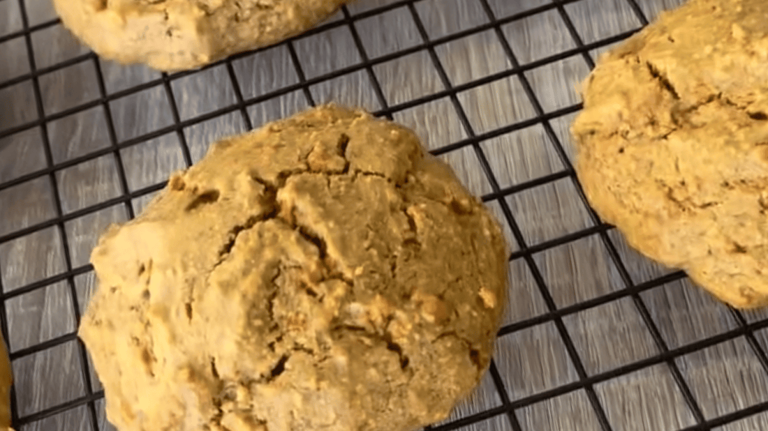 Cookies de zanahoria con crema de avellana y almendra