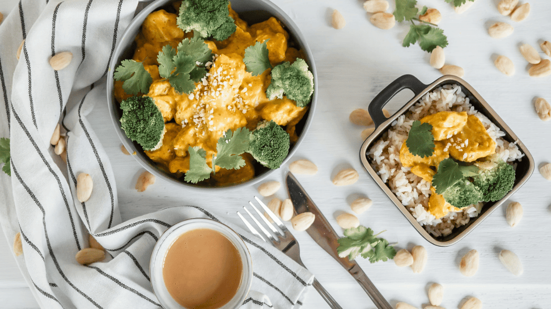 Pollo con crema de almendra