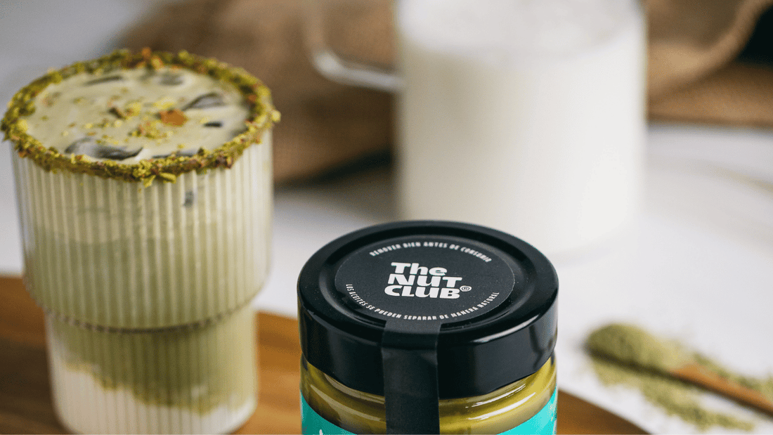 Matcha latte con crema de pistacho y matcha
