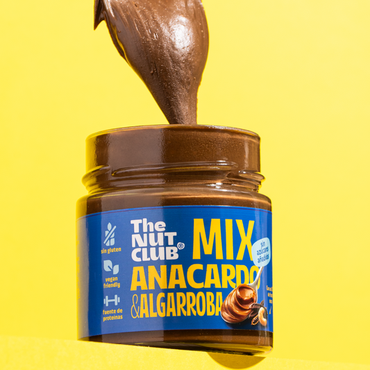 Crema de anacardo y algarroba